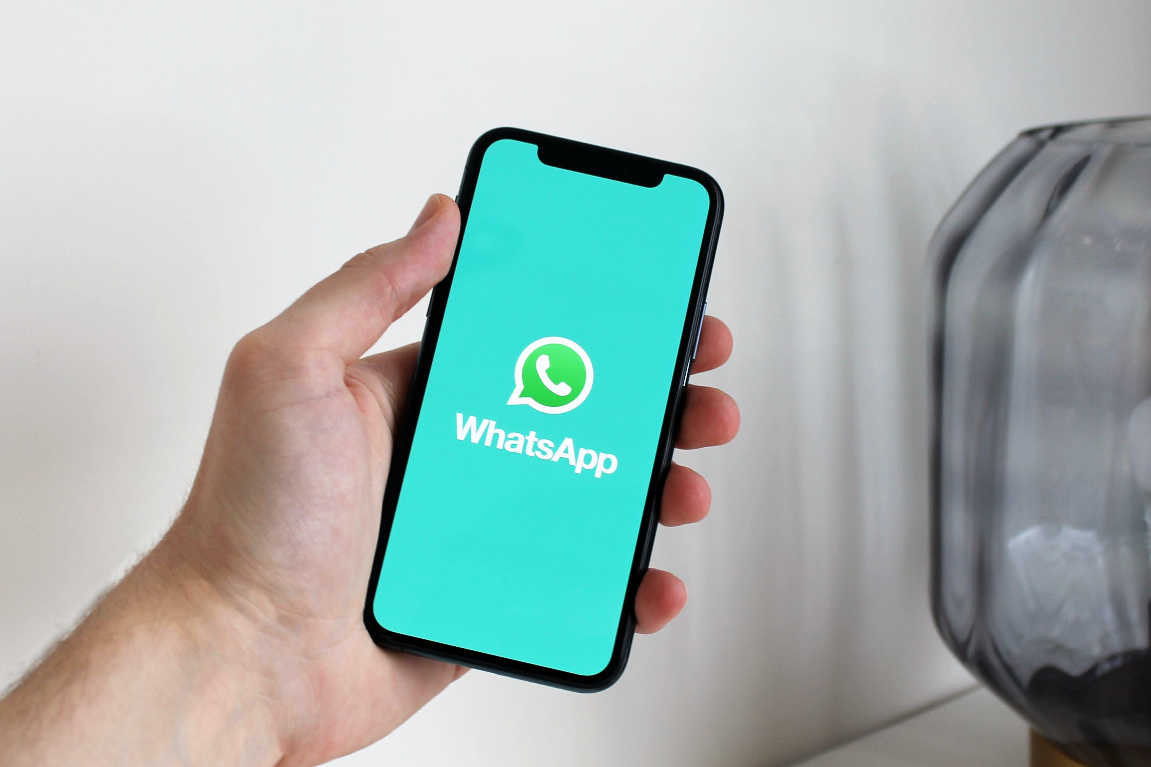 Cover Image for Contacts To Clients: 5 Smart Strategies For Driving Sales Through WhatsApp